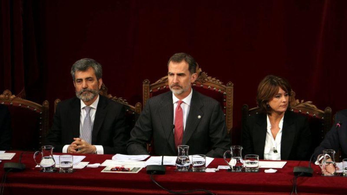 El rey Felipe VI en la entrega de despachos judiciales.-TÀNIA TÀPIA (ACN)
