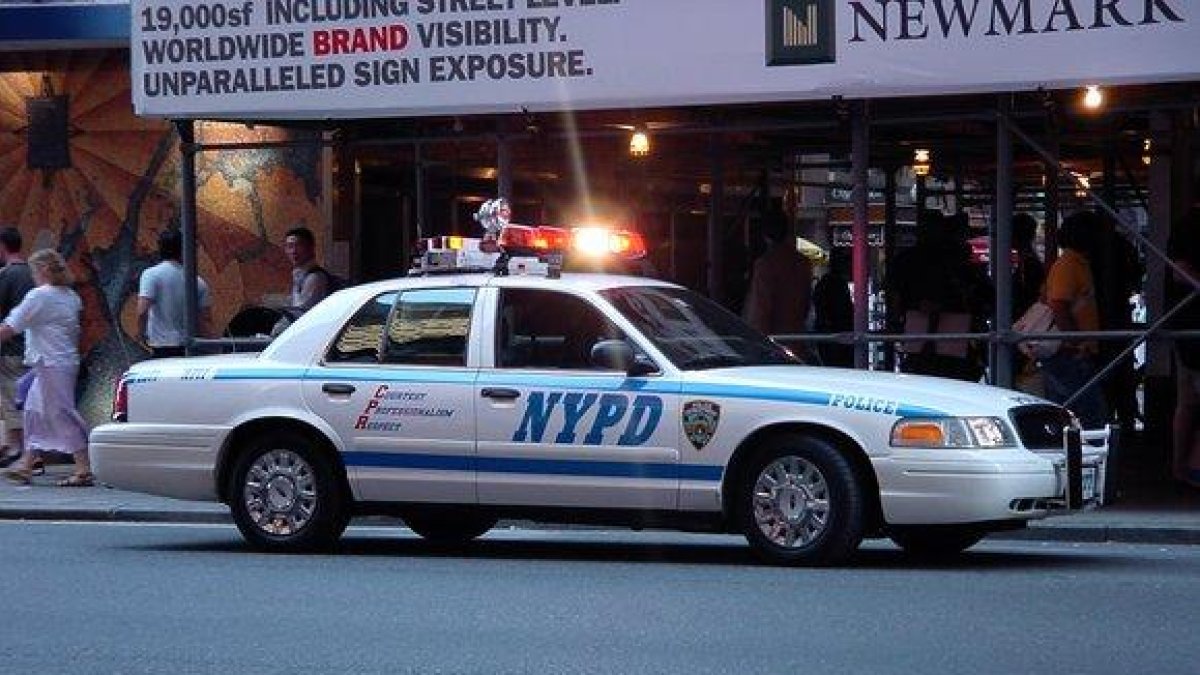 Un coche de la Policía de Nueva York.-EL PERIÓDICO