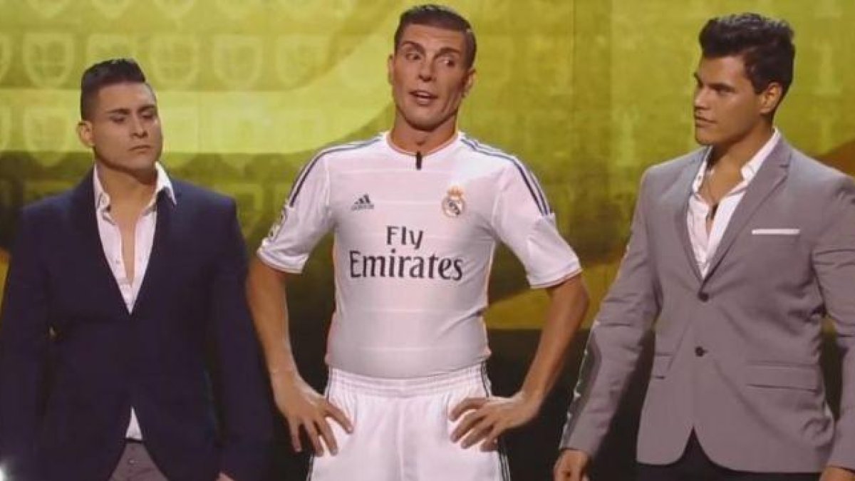 Martín Bossi no se cortó un pelo al imitar a un Ronaldo egoísta y egocéntrico.-UNIVISIÓN