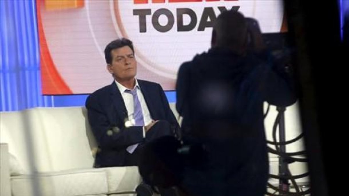 Charlie Sheen, en el plató del programa 'Today show' de la NBC, en noviembre del 2015, donde confesó que tenía el VIH.-REUTERS / MIKE SEGAR