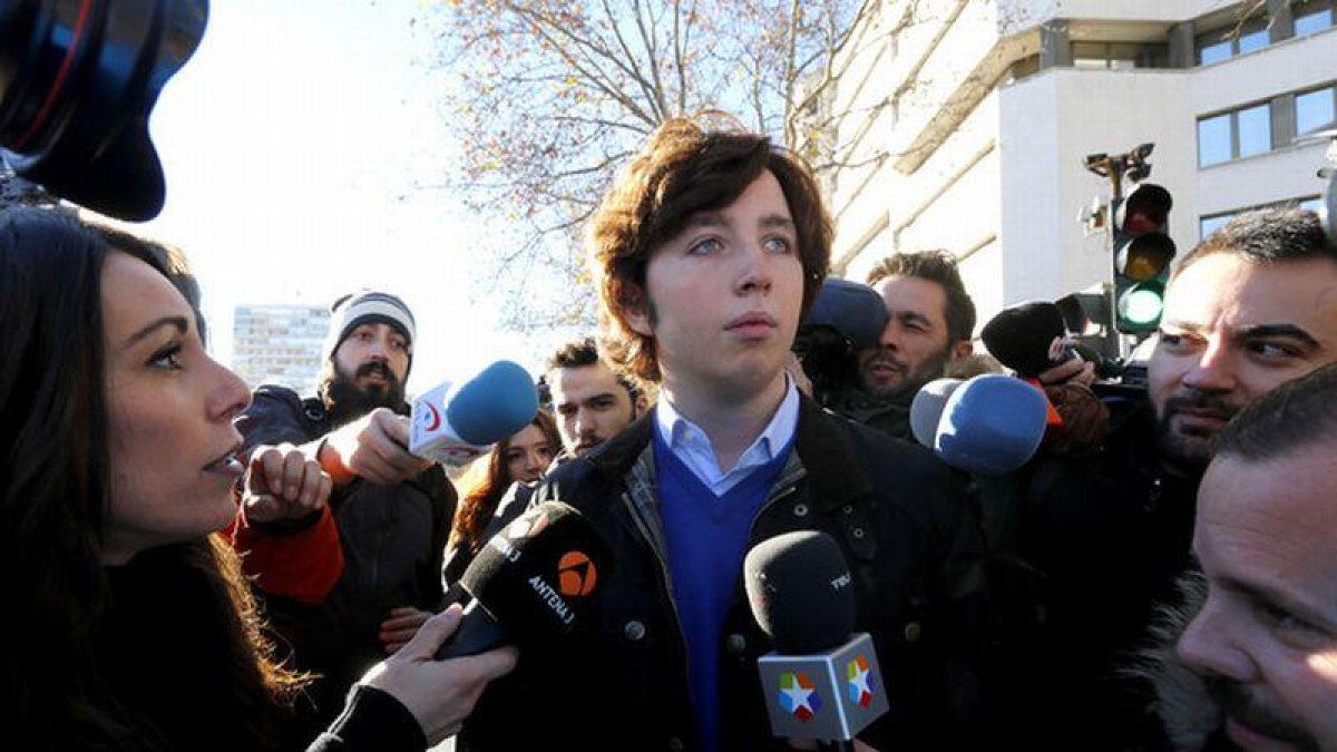 El 'pequeño Nicolás', a la salida de los juzgados de la plaza de Castilla de Madrid, el pasado diciembre.-JUAN MANUEL PRATS