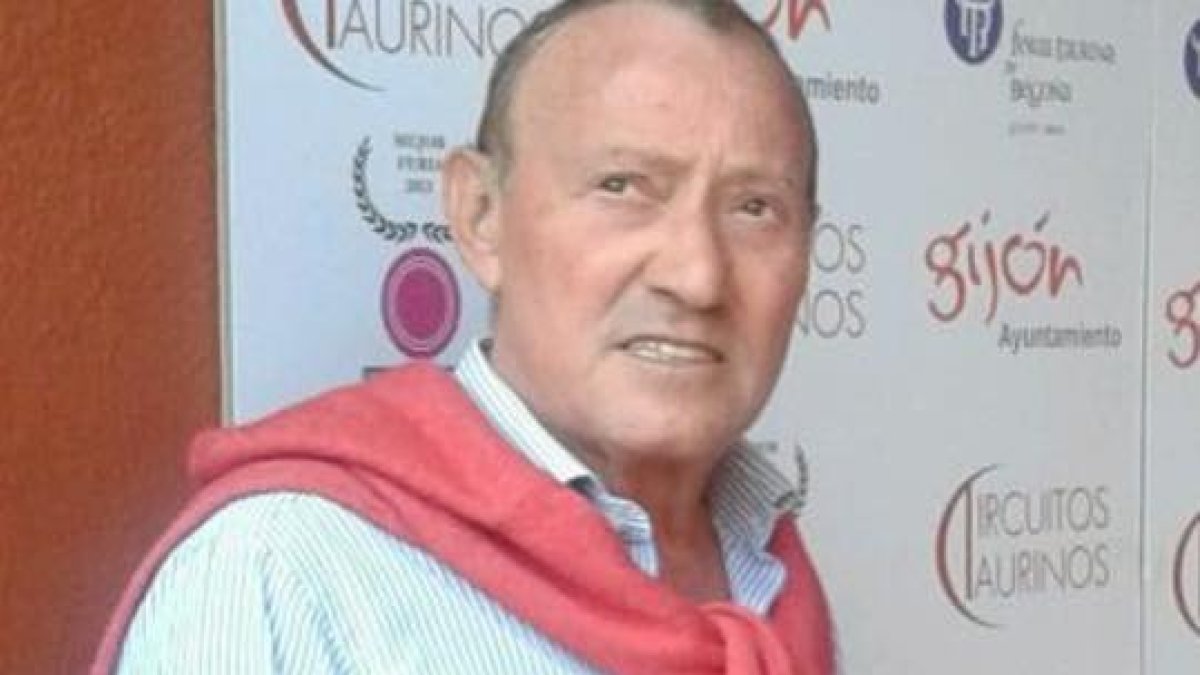 Dacio Pérez en una presentación en Gijón. ECB