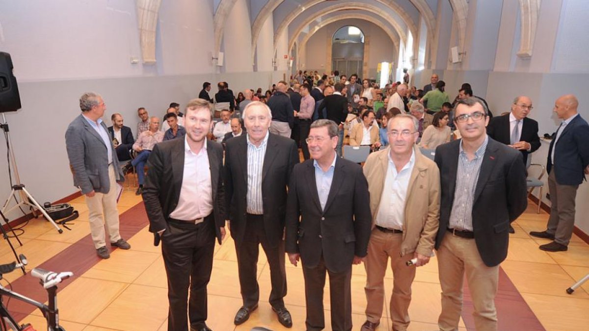 Lacalle (Ayuntamiento), Mínguez, (seleccionador), Rico(Diputación),Carretón (IDJ) y Guillén (Unipublic), durante la presentación de ayer.-ISRAEL L. MURILLO