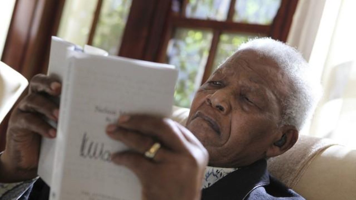 Mandela, en una foto de archivo tomada el 17 de junio de 2011.-DEBBIE YAZBEK