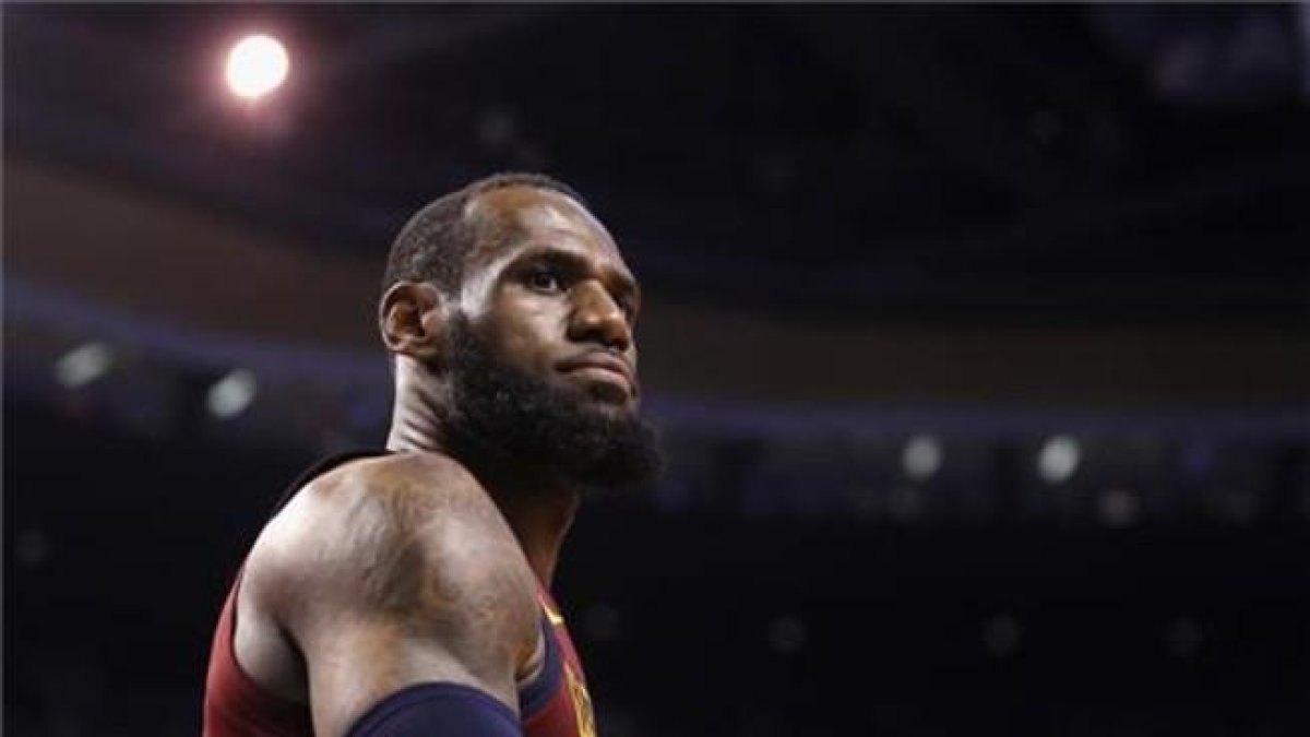 Lebron, anoche-MADDIE MEYER