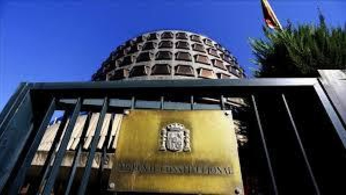 Fachada de la sede del Tribunal Constitucional, en Madrid-AGUSTÍN CATALÁN