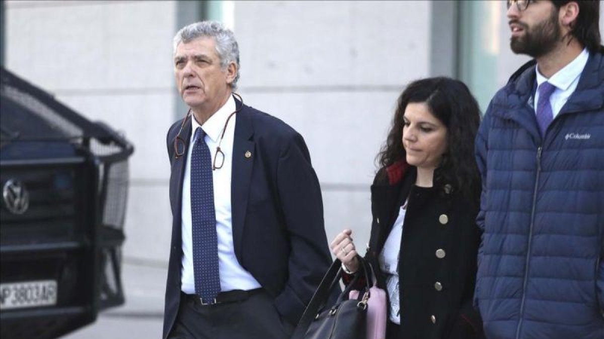 El expresidente de la RFEF Ángel María Villar a su llegada a la Audiencia Nacional.-DAVID CASTRO