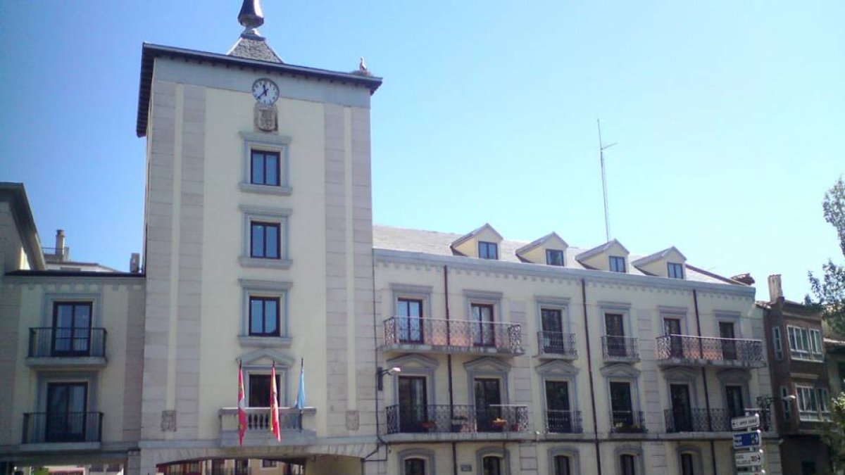 El Ayuntamiento de Aranda de Duero en una imagen de archivo.-L.V.