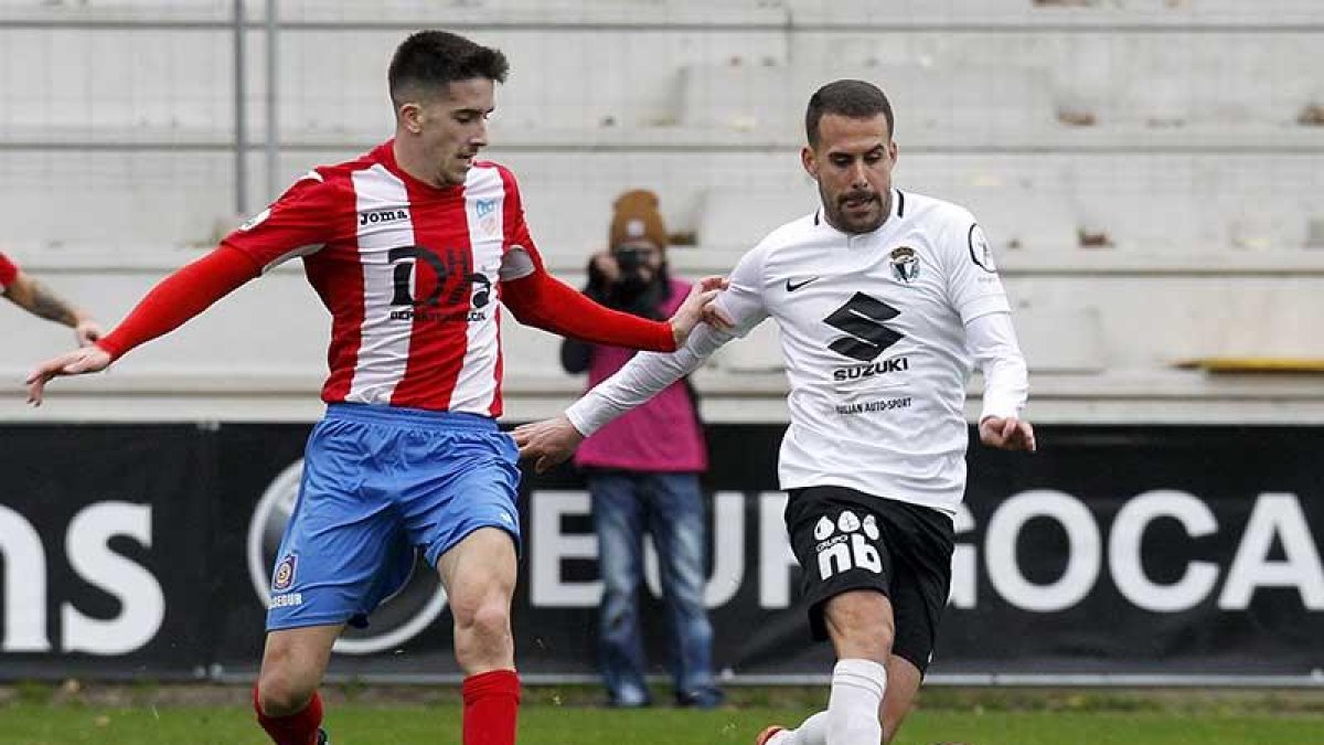 Goti actuó como lateral diestro en el choque del pasado fin de semana frente al Navalcarnero-Santi Otero