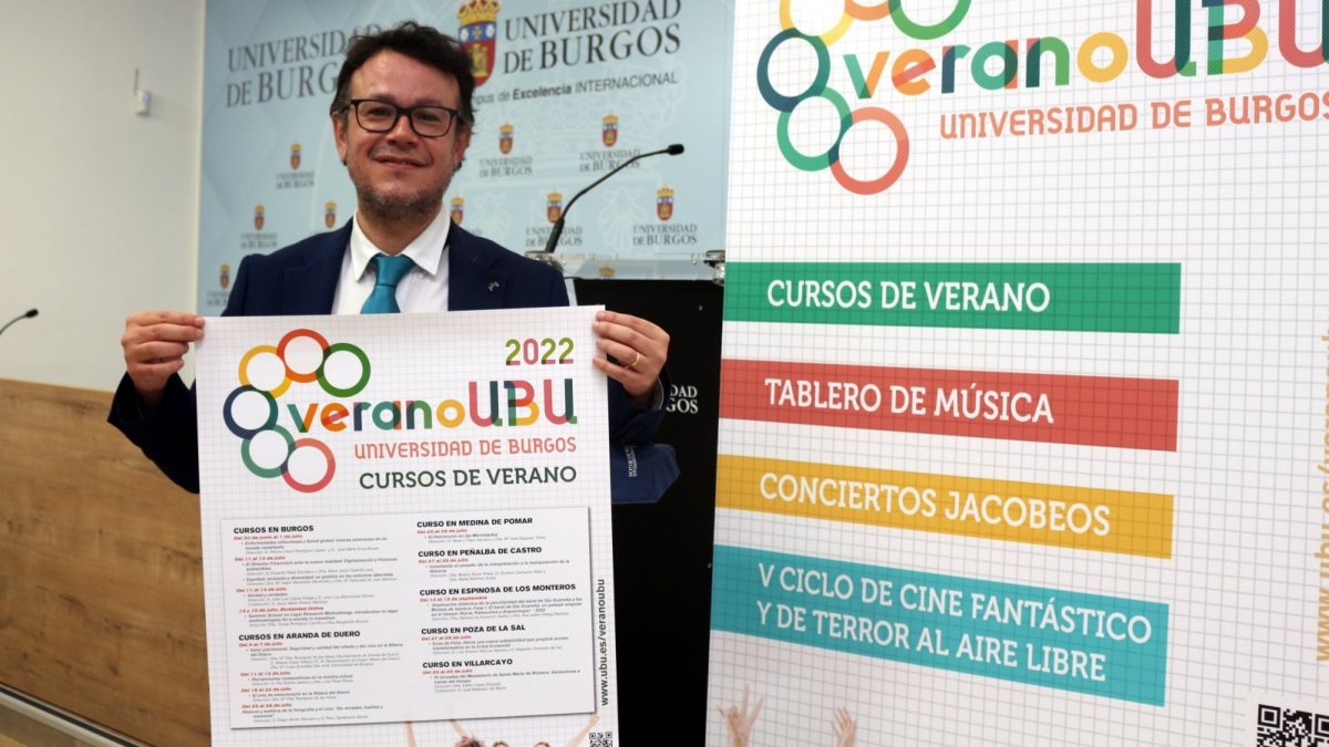 Delfín Ortega, vicerrector de Responsabilidad social, Cultura y Deportes, presentó los cursos de verano de la UBU