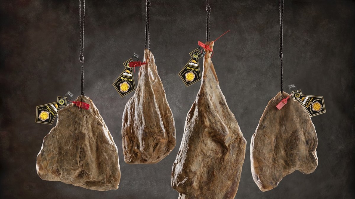 Piezas de cecina de la IGP de León. E.M.