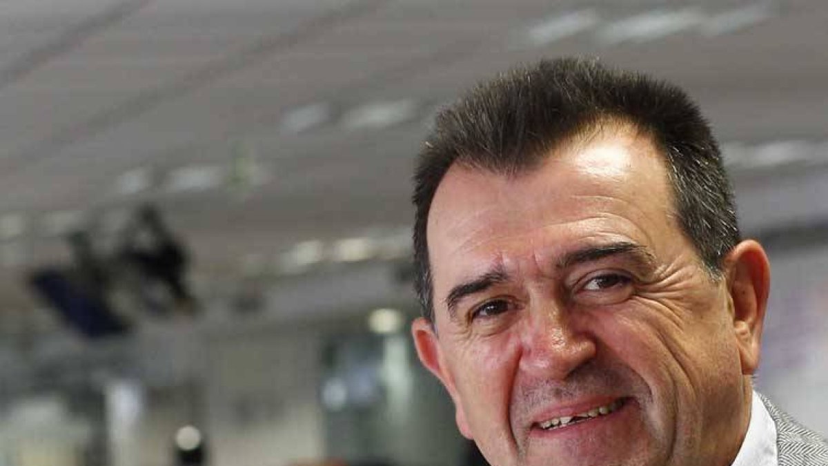 Escolar, periodista y escritor burgalés, presentará su último libro en Briviesca-G. G.