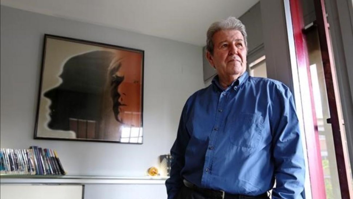 El editor Jorge Herralde, en el despacho de su editorial.-RICARD CUGAT