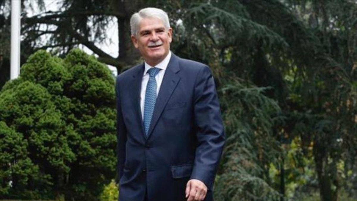 El ministro de Exteriores, Alfonso Dastis, en el complejo de la Moncloa.-JUAN MANUEL PRATS