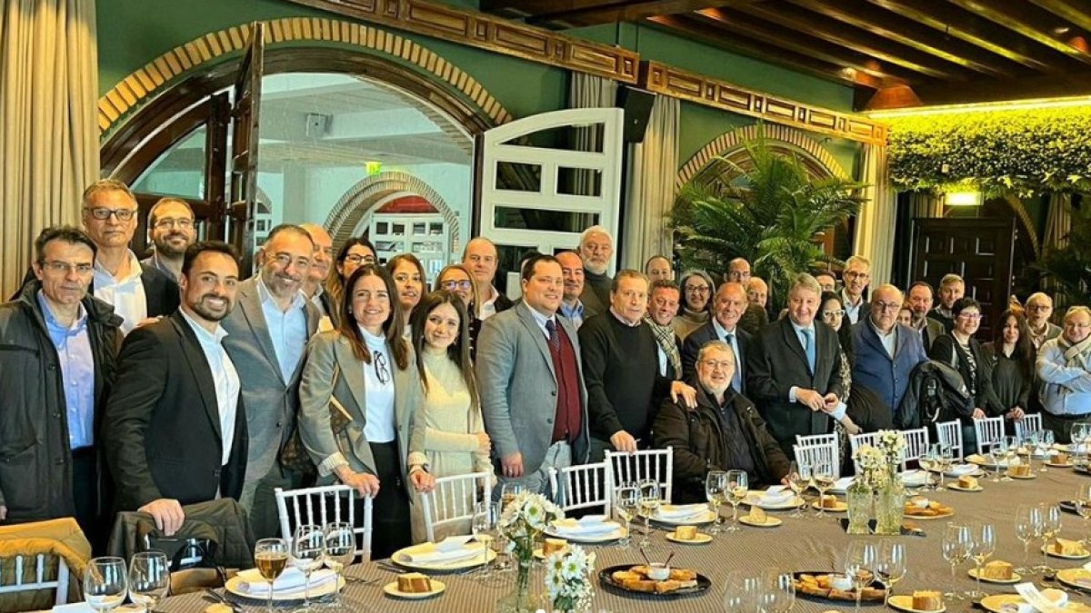 Participantes en una de las convenciones regionales celebrada en Zaragoza.