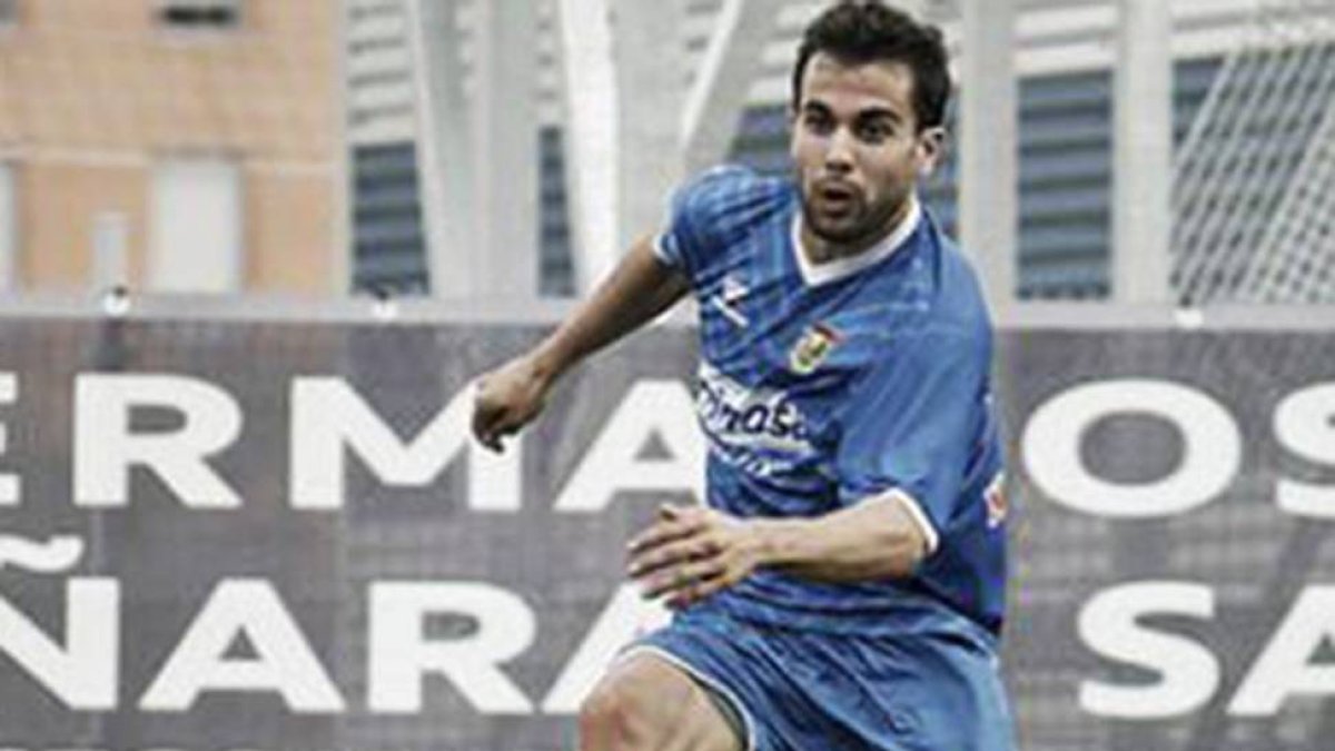 Carlitos en su etapa como jugador del Fuenlabrada.-