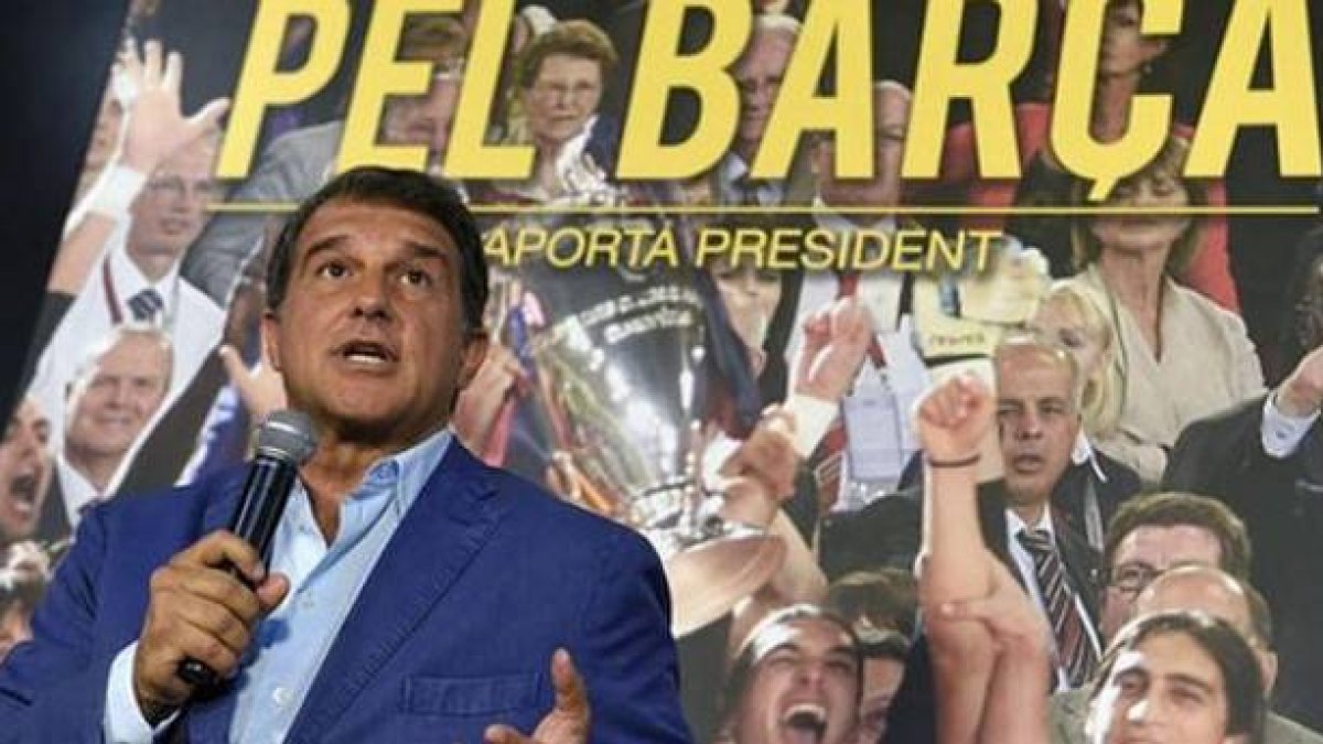 Joan Laporta, ayer, en la sede de su candidatura para presidir el Barça.-Foto: AFP