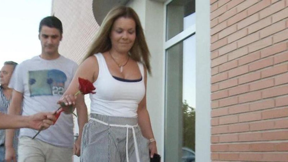 María José Campanario, a la salida del hotel de Peralta.-EUROPA PRESS TV
