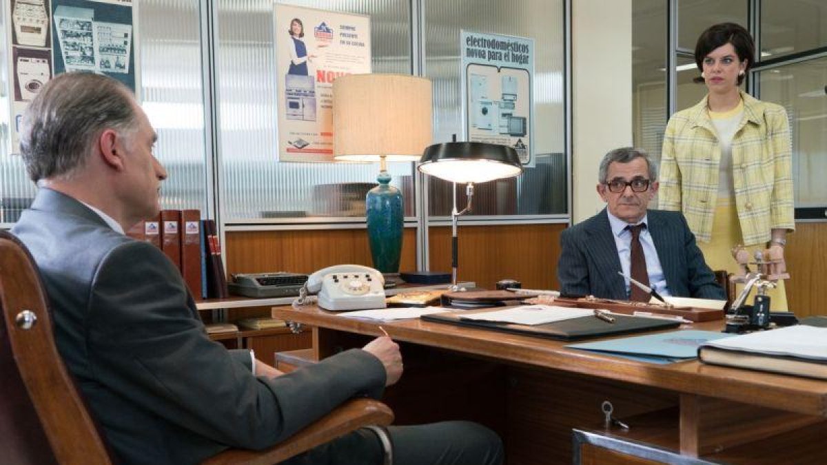 Nancho Novo, Iñaki Miramón y Mariona Ribas, en 'Amar es para siempre'.-ATRESMEDIA