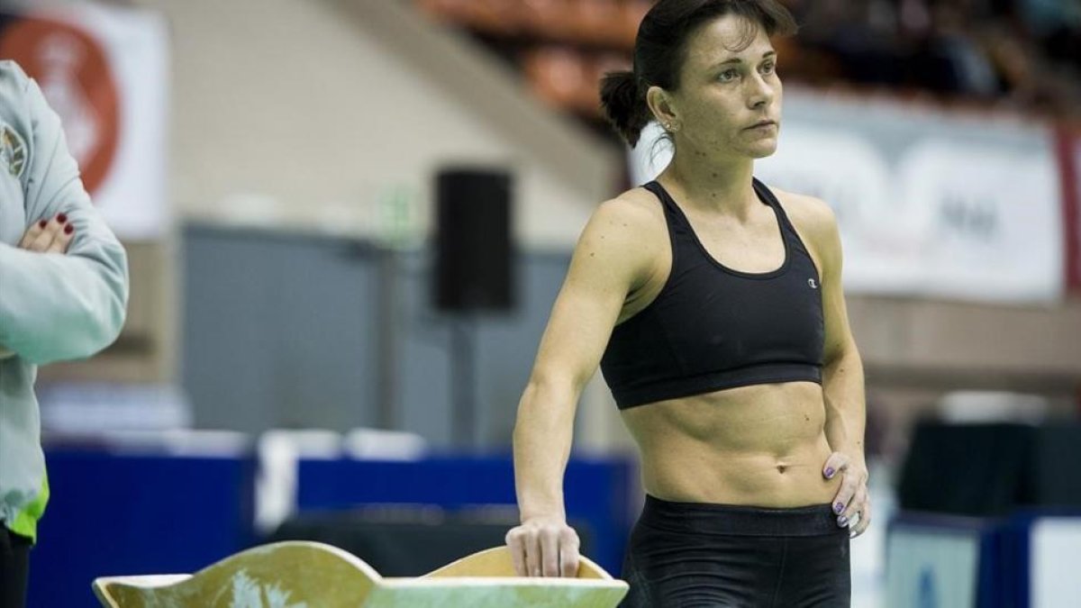 Oksana Chusovitina, en su participación en el Memorial Blume del 2014 en Barcelona.-JORDI COTRINA