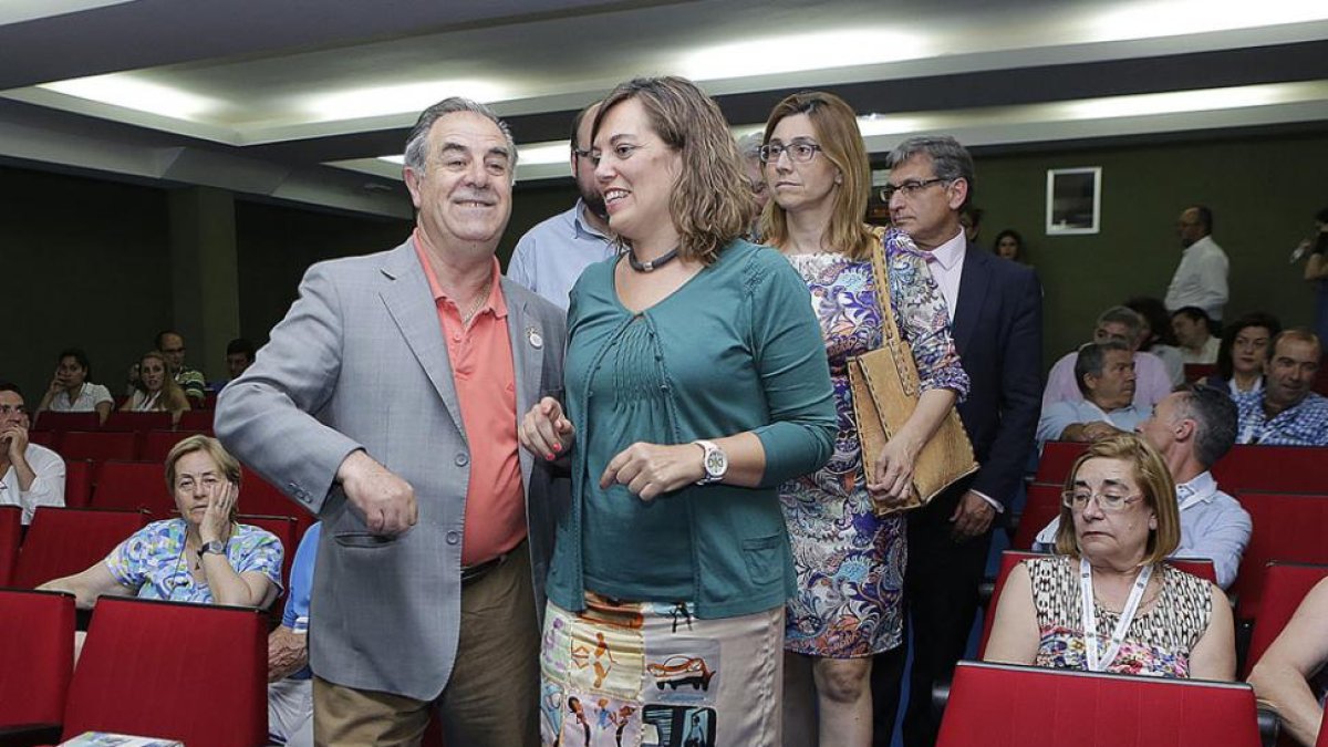 Milagros Marcos junto al director del curso, Graciano Palomo.-RICARDO ORDÓÑEZ (ICAL)