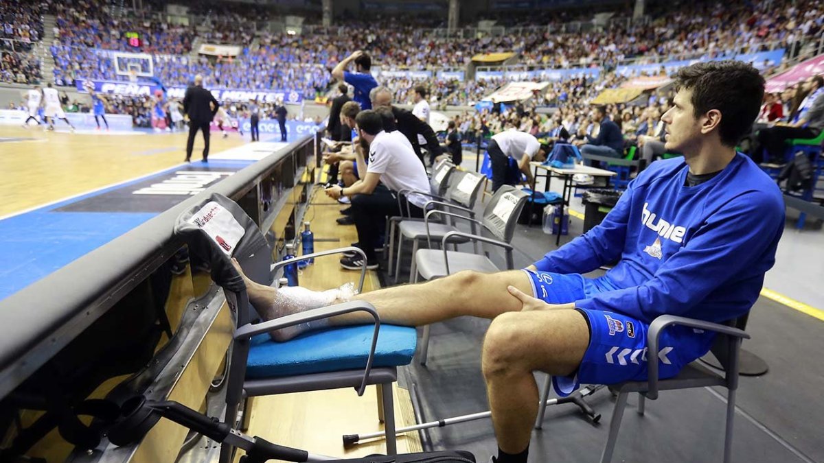 Huskic sigue el juego tras lastimarse el tobillo el pasado 16 de noviembre. RAÚL OCHOA