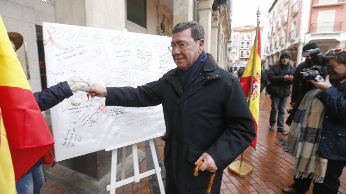 Último tramo de la obra del bulevar el día de su inauguración para la circulación de vehículos.-ISRAEL L. MURILLO