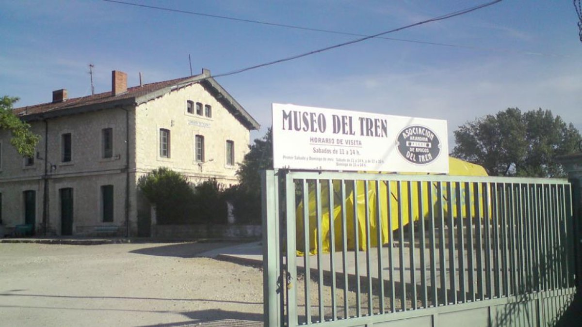 El Museo del Tren cerró en el año 2015.-L. V.