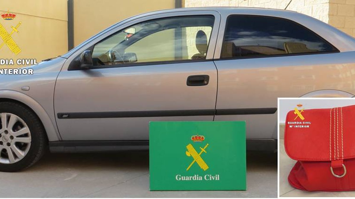 Vehículo intervenido por la Guardia Civil.-ECB