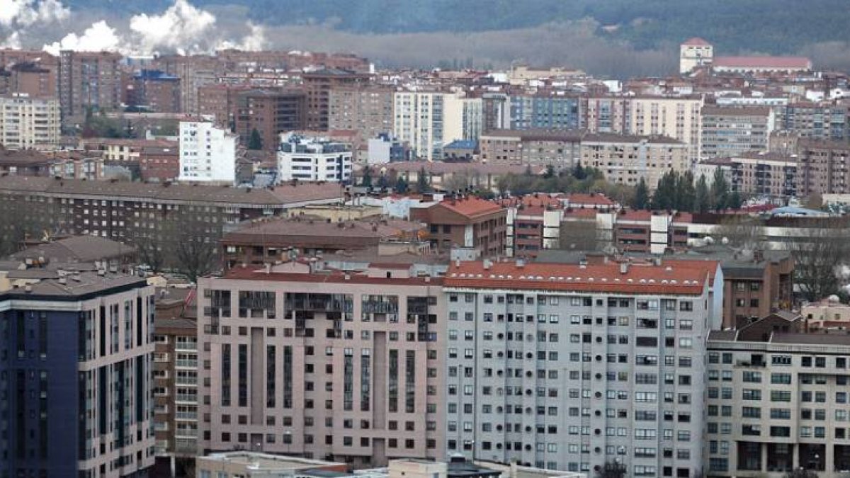 El mercado inmobiliario presenta precios bajos que han conseguido hacer repuntar la cifra de operaciones.-ISRAEL L. MURILLO