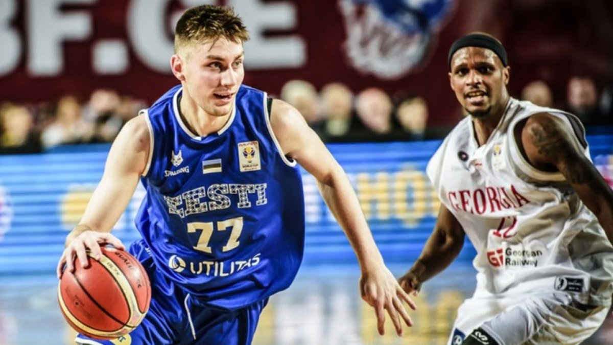 Kullamäe supera a McFadden en un encuentro internacional entre Estonia y Georgia. FIBA