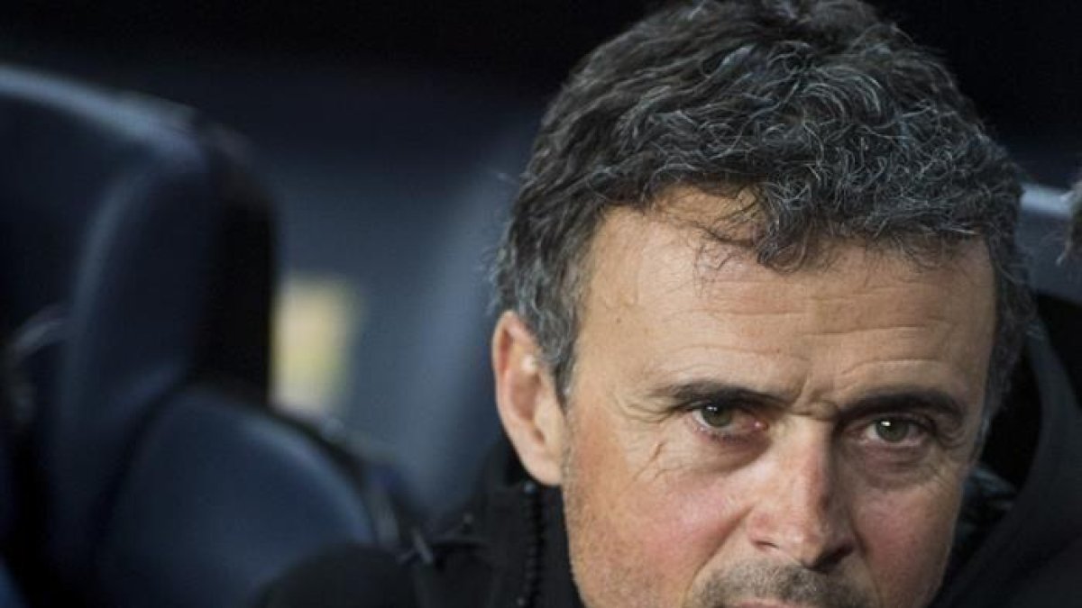 Luis Enrique durante el partido de hoy contra el Sporting.-EFE