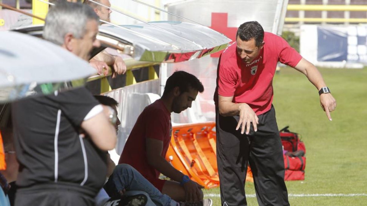 David González es el encargado de la selección del nuevo entrenador.-Raúl G. Ochoa