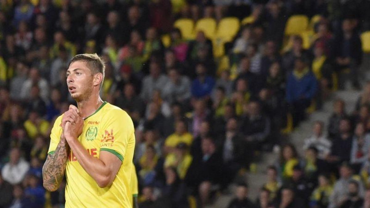 Emiliano Sala con la camiseta del Nantes.-EL PERIÓDICO