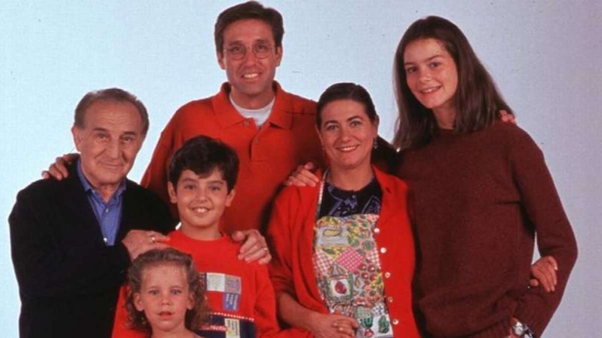 Pedro Peña, con el resto de actores de 'Médico de familia' (Tele 5).-Foto: ARCHIVO