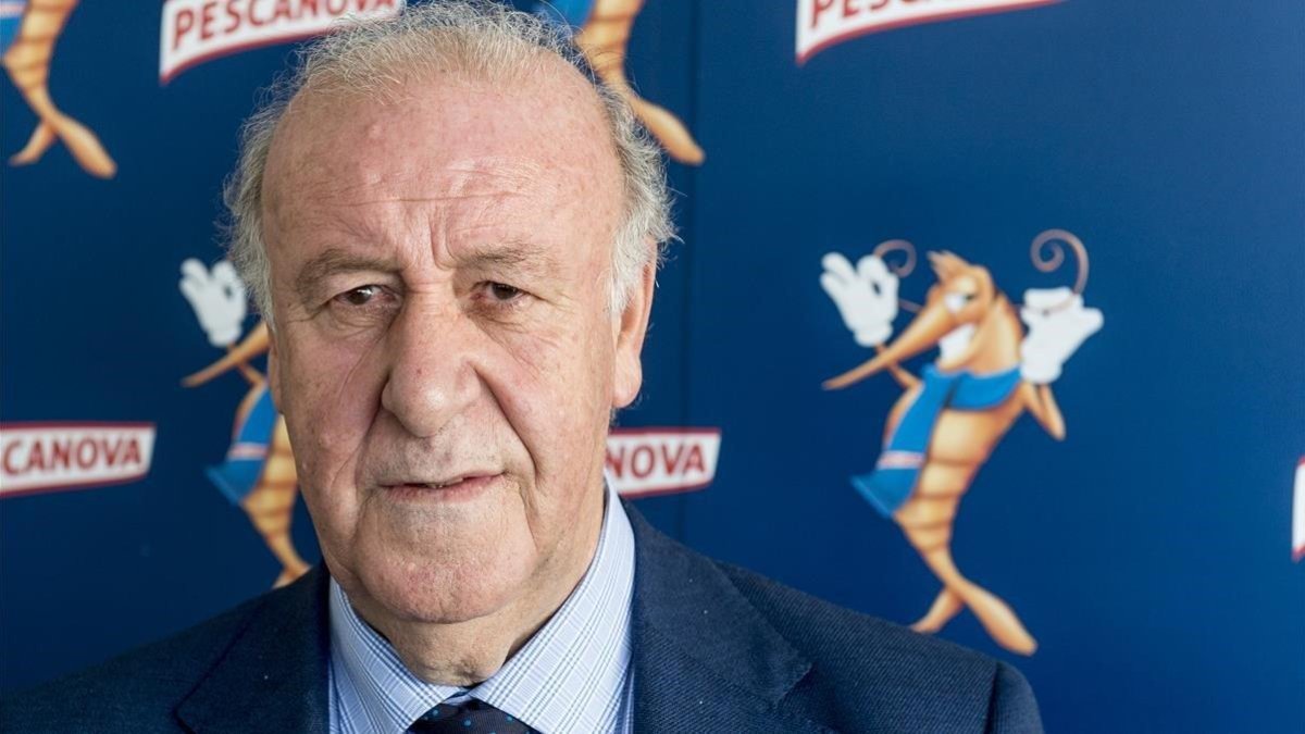 Vicente del Bosque luce su nueva imagen sin bigote para el anuncio de Navidad de Pescanova-