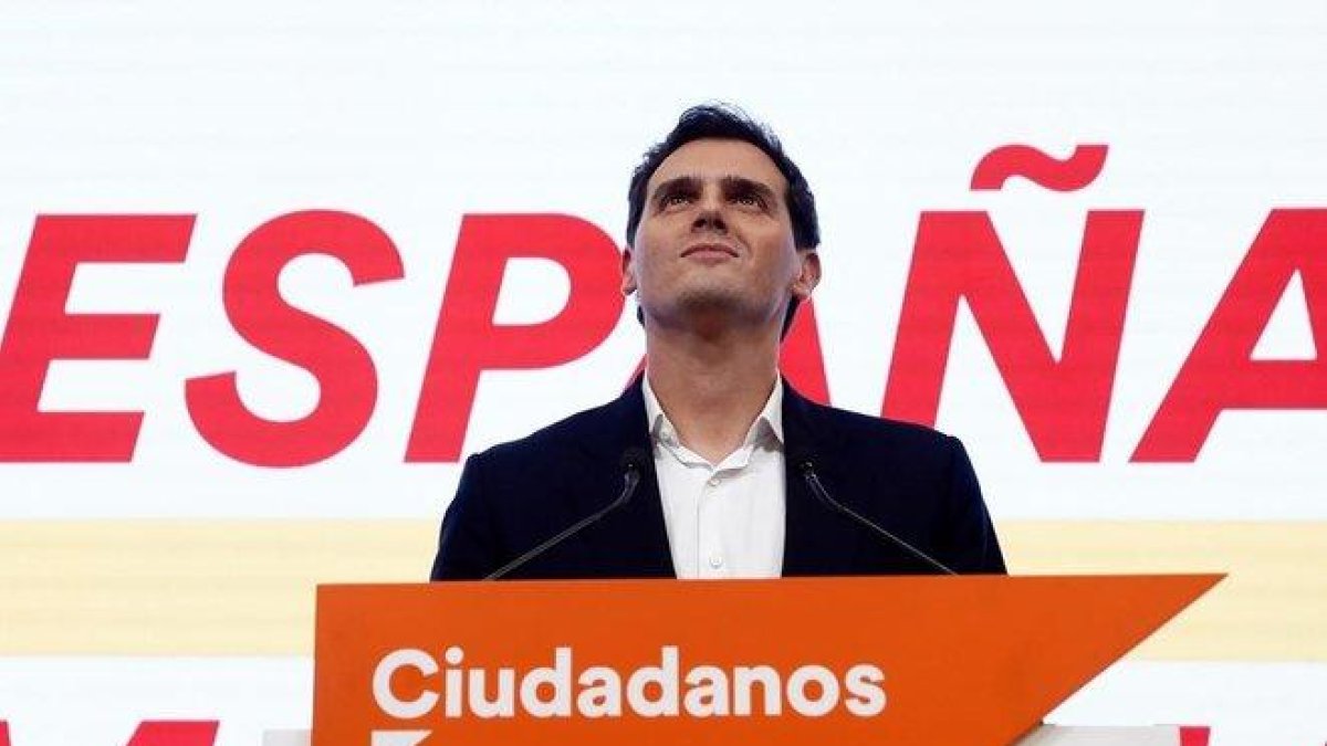 Albert Rivera, en su comparecencia para valorar los resultados de las elecciones del 10-N, en las que bajó de 57 a 10 escaños.-EFE / MARISCAL