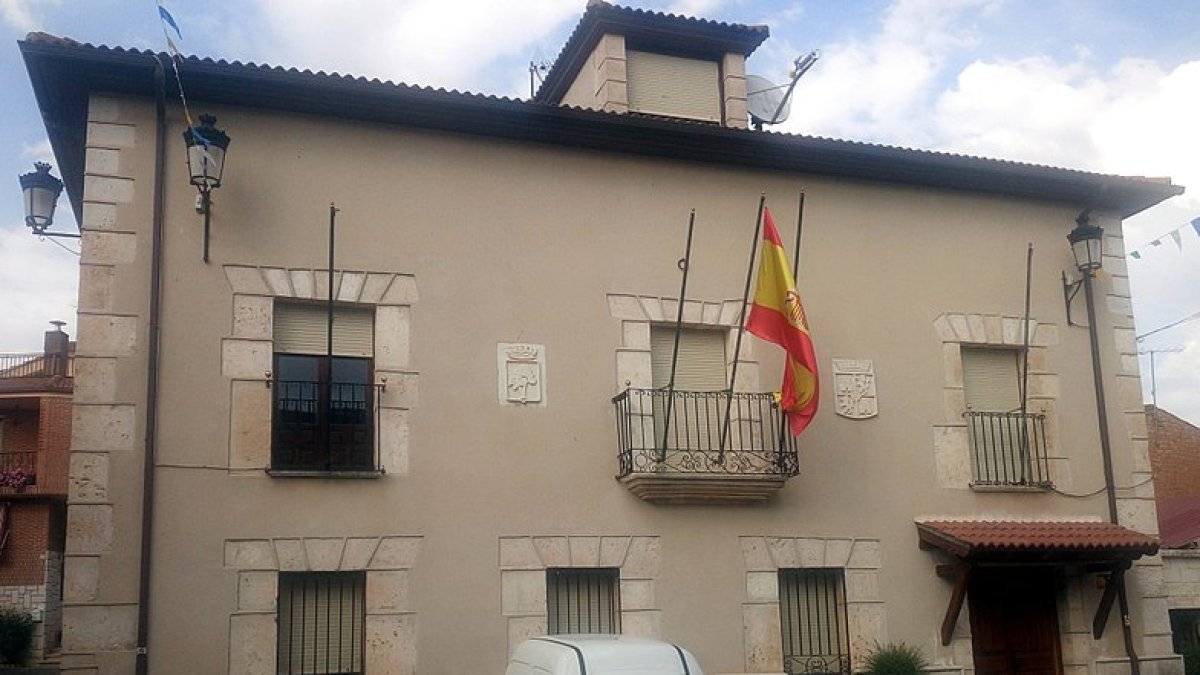 Casa consistorial de Castrillo de la Vega. RASTROJO