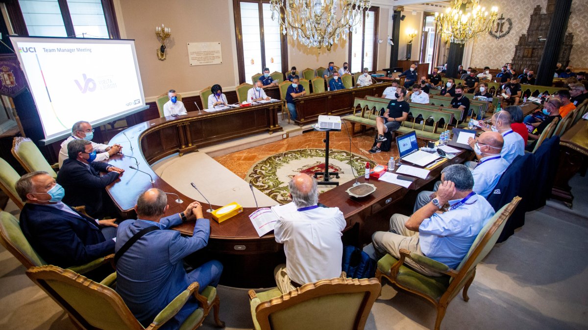 Imagen de la reunión de directores de equipo. SANTI OTERO
