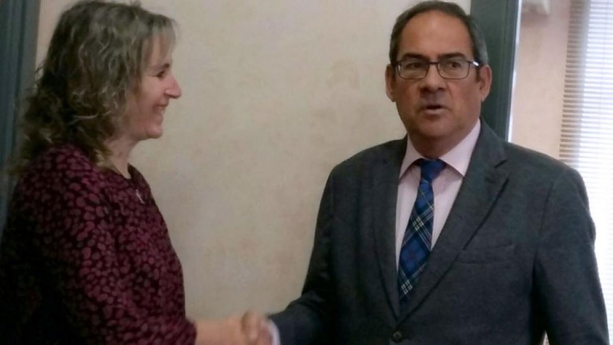 Elena Ramírez y Baudilio Fernández-Mardomingo ayer en Miranda de Ebro.-ECB