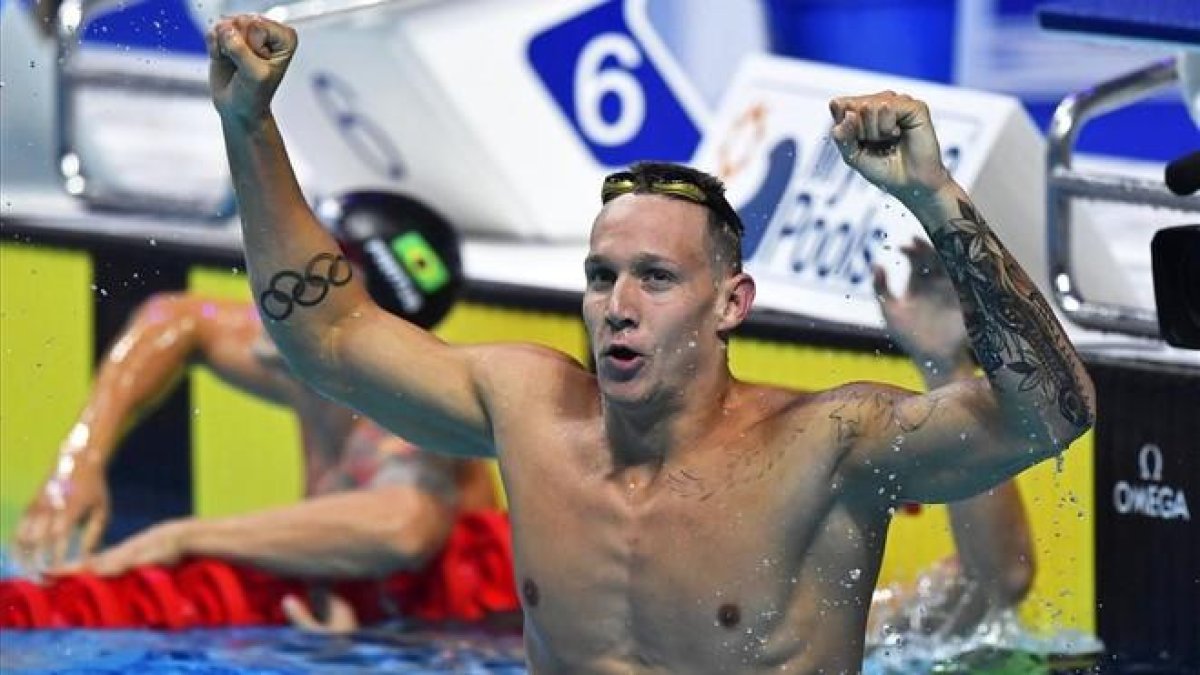 Dressel celebra su victoria en la final de los 50 libre del reciente Mundial de Budapest.-TIBOR ILLYES (EFE)