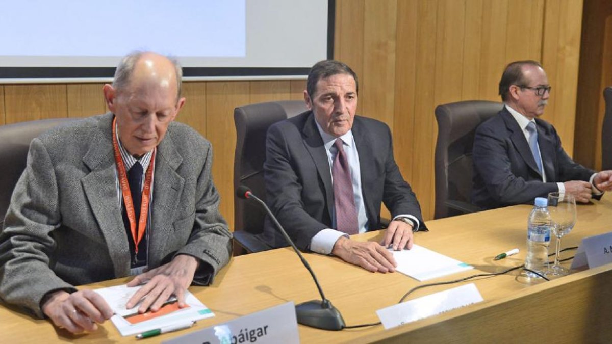 Antonio María Sáez, en la inauguración del Congreso de la Sociedad Española de Diálisis y Trasplante, ayer en Burgos.-ICAL