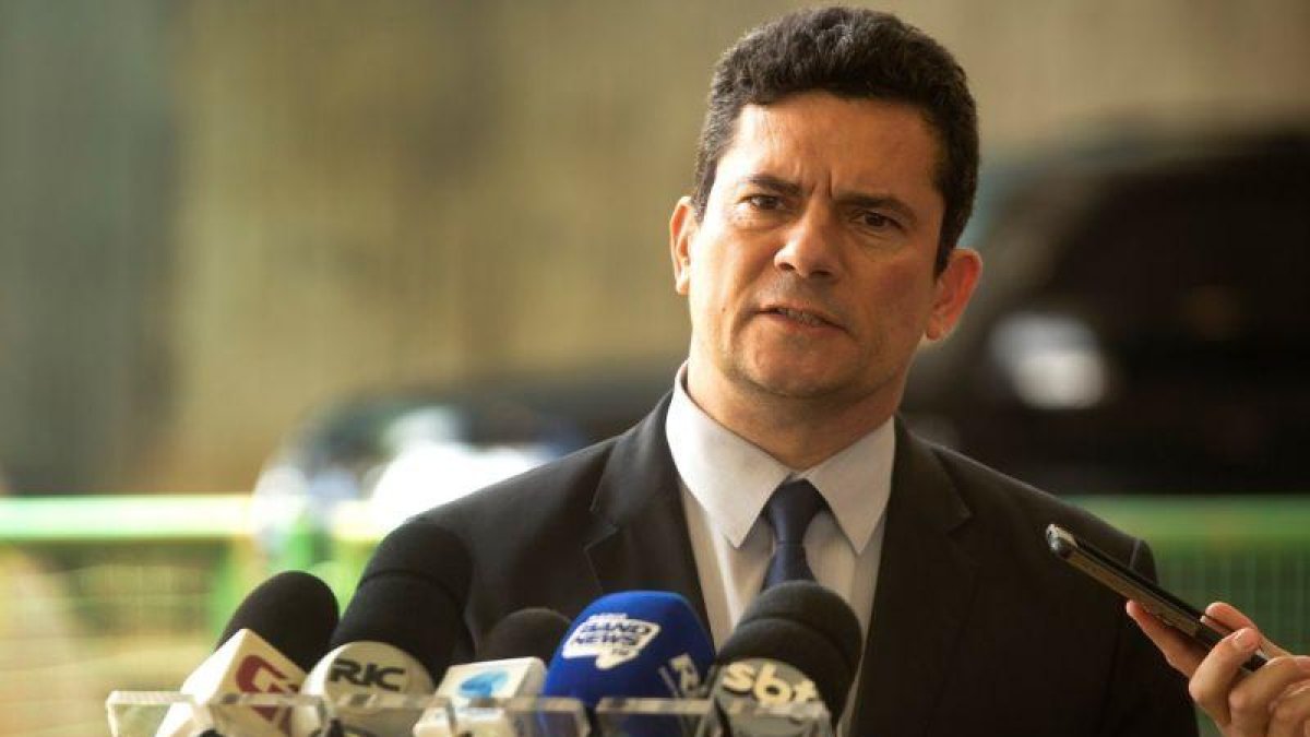 El ministro designado de Justicia en Brasil, Sergio Moro, habla durante una rueda de prensa en el Centro Cultural Banco do Brasil.-EFE / Joedson Alves