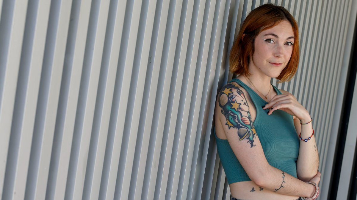 Claudia Halley presenta mañana su primer disco: 'Iridiscencia'.