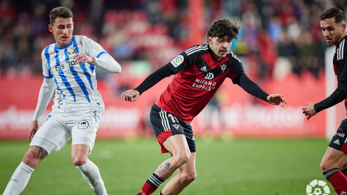 Imagen del partido entre el Mirandés y el Leganés. LALIGA