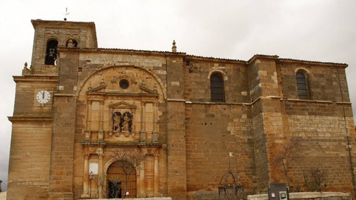 La iglesia de los Santos Juanes combina elementos góticos y renacentistas.-ECB
