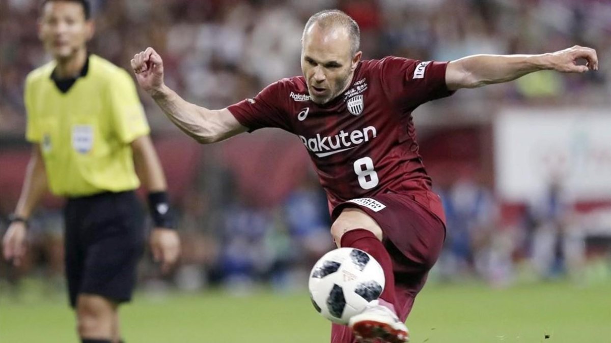Andrés Iniesta, durante el partido entre el Vissel Kobe y el Shonan Bellmare-TAKUMI SATO (AFP)