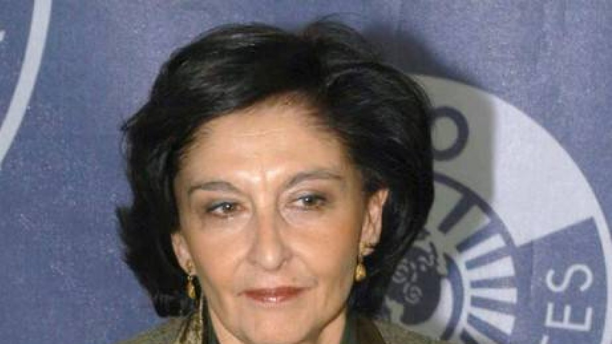 Elena Arnedo, durante la presentación de un libro en abril del 2003 en Madrid.-Foto: EFE/ GUILLERMO JUNQUERA