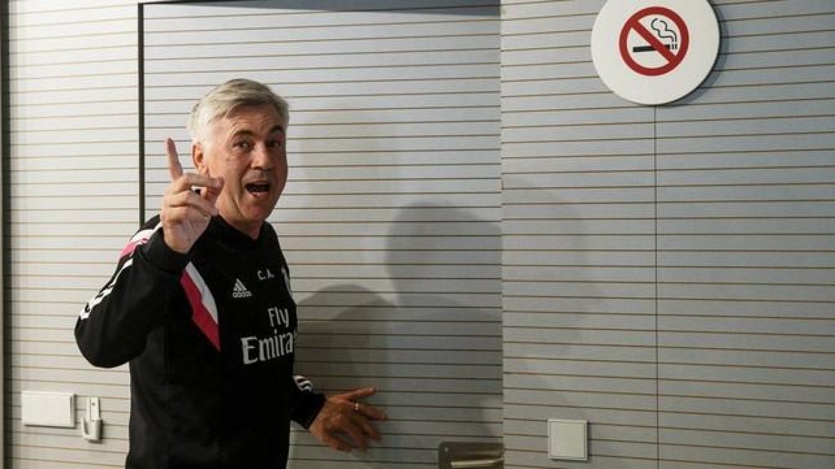 ncelotti, en una rueda de prensa durante su etapa con el Madrid.-REUTERS / ANDREA COMAS A