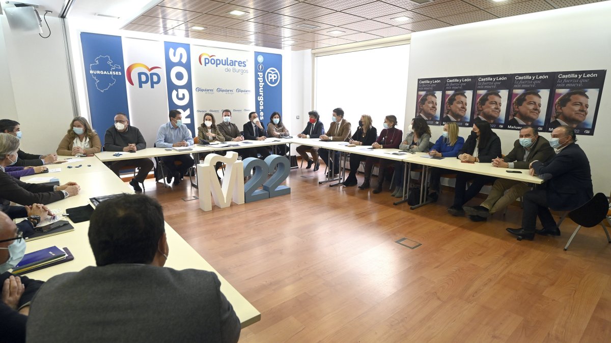 El Consejo de Direcci?n del Grupo Parlamentario Popular en el Congreso de los Diputados presidido por la portavoz del PP en el Congreso, Cuca Gamarra